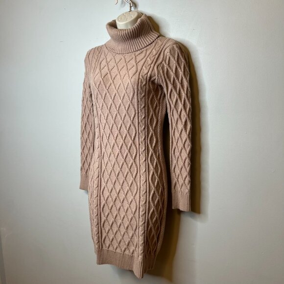 Lynz Pure Sweater Dress (S) - Picture 3 of 10